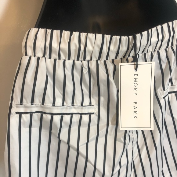 NWT Black and White Striped Swim Shorts - Picture 3 of 4